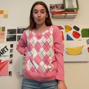 Pink argyle sweater💅🏽🧠👛🎀